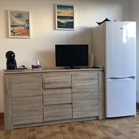 Alcove En Front De Avec Piscine, Terrasse Et Parking A Cyprien - Fr-1-793-14 Apartment
